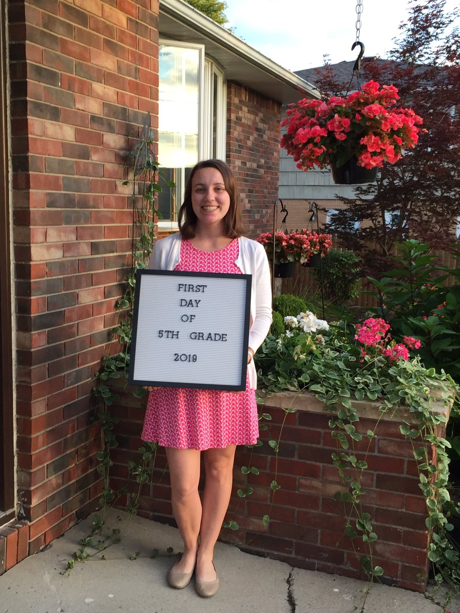I had a great first day and I’m excited to be back to my first day of school picture spot from K-12!