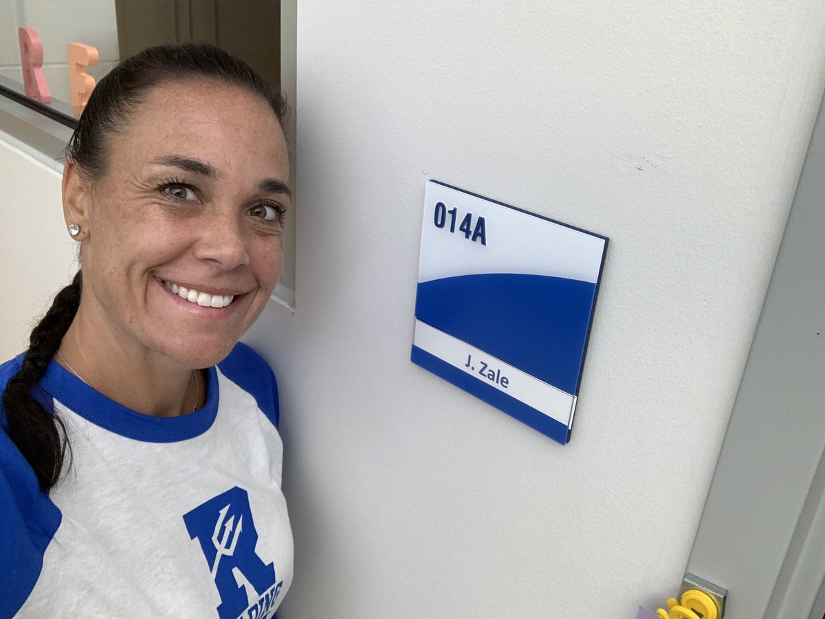 JZreads's tweet image. 3 more days until I get to see little smiling faces!!  #readingelementary #readingprimary