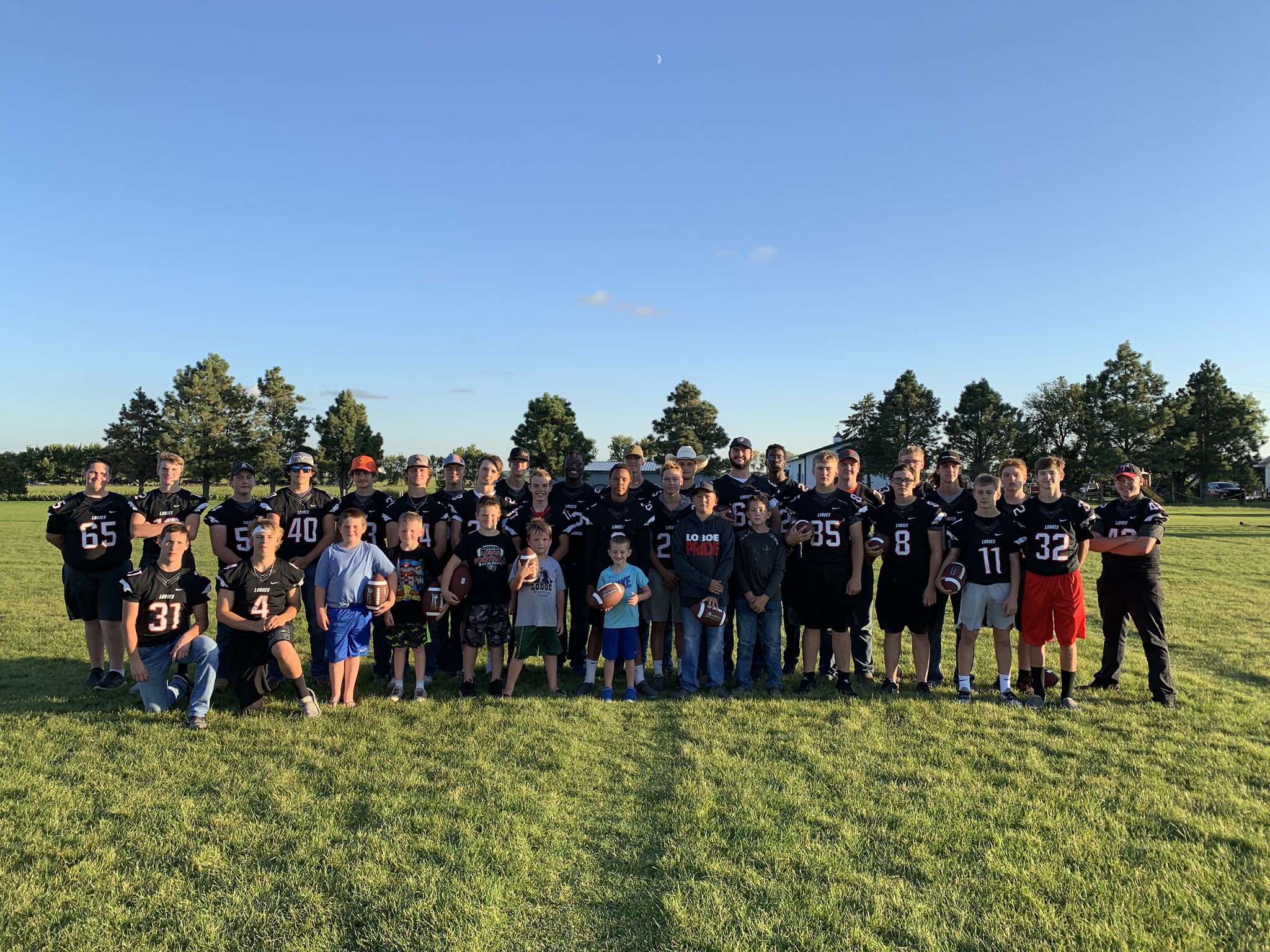 LaMoure School on Twitter "Meet the Loboe football team. 