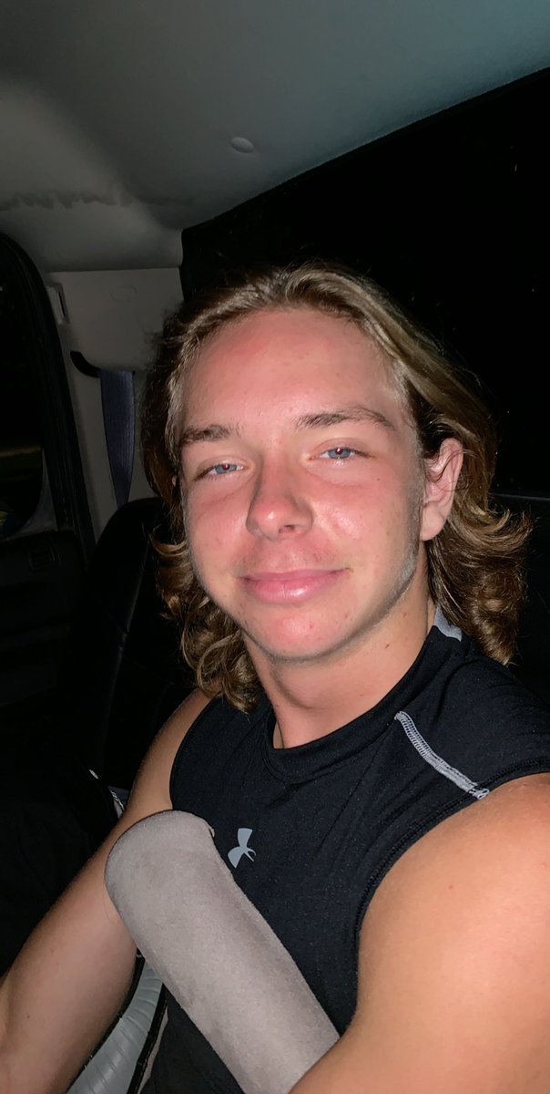 FFBarstool's tweet photo. Mood for game day tomorrow #FreeTheFlow 🏖 beach night @ home https://t.co/M5aPo7qVka