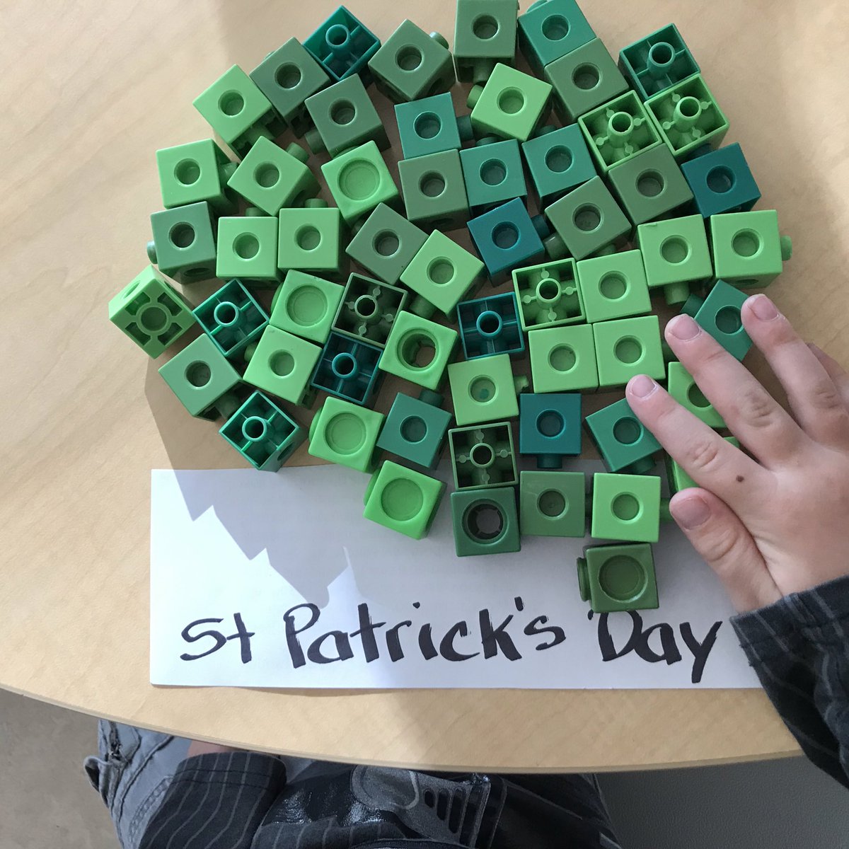 glendalecbe1's tweet photo. The Grade One and Two students are practicing a variety of ways to sort the pattern blocks...two different children determined their sort would be according to holiday. https://t.co/XuAY6EuVfR