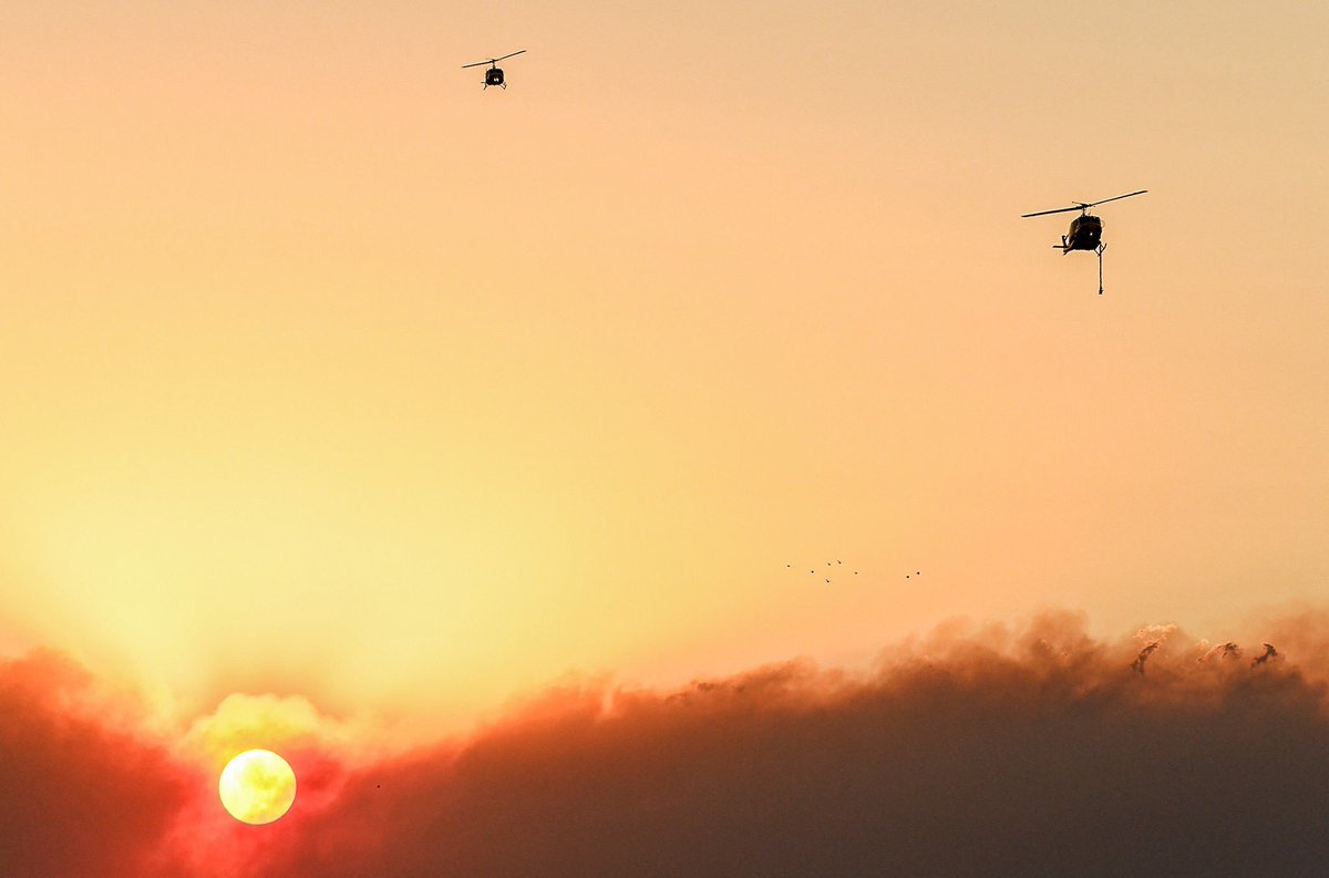 mofilly's tweet image. Helos heading back to red bluff airport. #redbankfire #cafire Tehama County