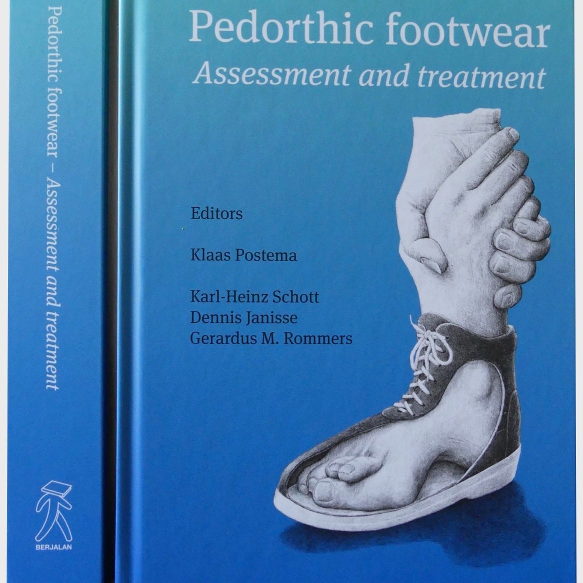 EWMAwound's tweet photo. 🔜Next issue of the Journal of EWMA: a review of Pedorthic Footwear; Assessment & Treatment. 54 authors from 7 countries contributed among which practicing #medicalspecialists #podiatrists #pedorthists #movementscientists #engineers & #physiotherapists
➡️ https://t.co/NX3tqAPH1p https://t.co/vlY4gMxNoW