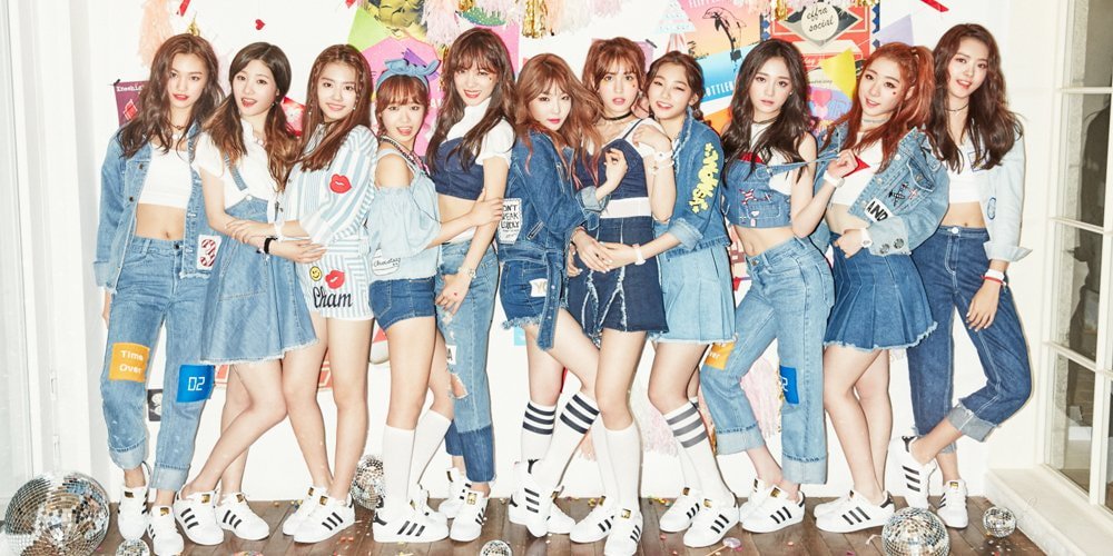 KpopGirlzBands1's tweet photo. #StudioBlu ha retrasado el regreso de #IOI para diciembre por los horarios de las miembros necesitan más tiempo de preparación del album + existe la posibilidad de que #Somi y #Yeonjung se unan en el grupo https://t.co/xK9GmW9FLG