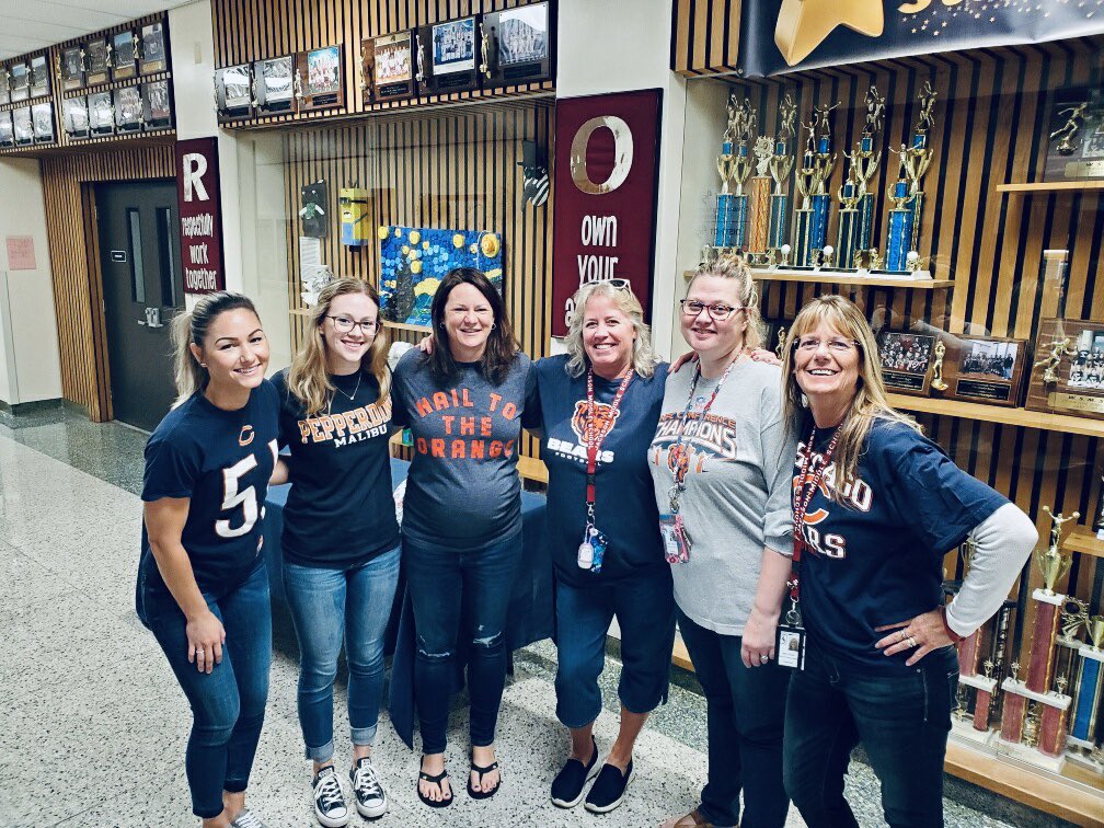 A little team building fun! 🐻⬇️ 
#JAJaguarsRoar #d45learn4life #JMS #beardown #chicago <a href="/D45Jackson/">Jackson Middle School</a> <a href="/D45Schools/">School District 45</a> <a href="/ChicagoBears/">Chicago Bears</a>