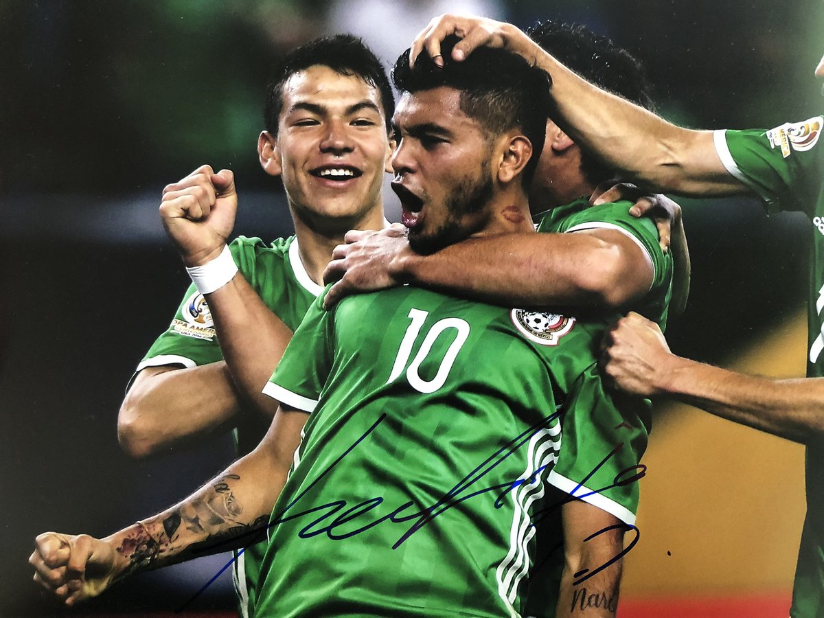 RealSignas's tweet image. FC Porto and Mexico’s Tecatito Corona 🐉🔵⚪️