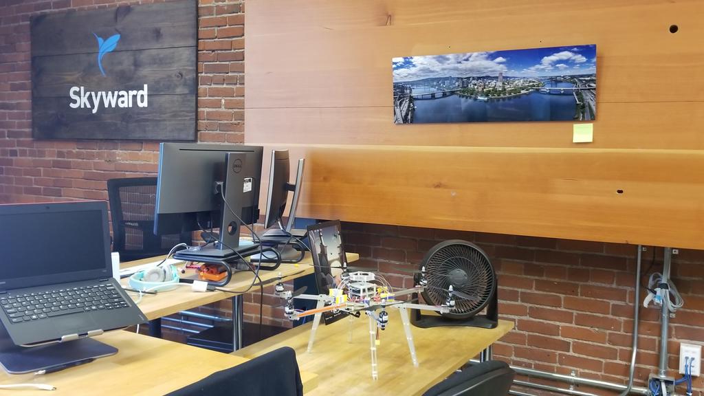 nathanc's tweet image. Reporting in from #pdxtechcrawl with some awards

Best marketing convos and cupcakes – @SkywardIO 

#pdxtechcrawlawards