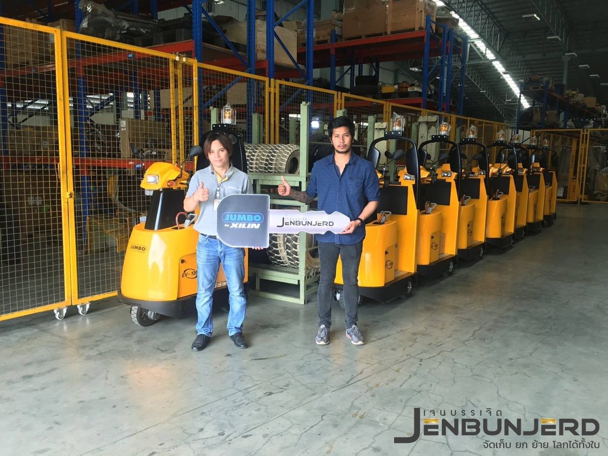 Jenbunjerd's tweet photo. 👍 งานส่งมอบรถลากจูงระบบไฟฟ้า 👍 บริษัทฯ ต้องขอขอบคุณลูกค้าทุกท่านที่ให้ความไว้วางใจเลือกใช้รถยกคุณภาพจากเรา 🙇‍♀️🙇‍♂️

สำหรับท่านใดที่สนใจรถยกคุณภาพสูงสามารถติดต่อฝ่ายขายอุปกรณ์ยกย้ายและอะไหล่ ☎️ 02-096-9898 ต่อ 1202-1204 📧 mhe@jenbunjerd.com

#jenbunjerd #เจนบรรเจิด https://t.co/4DZh1S8NYX
