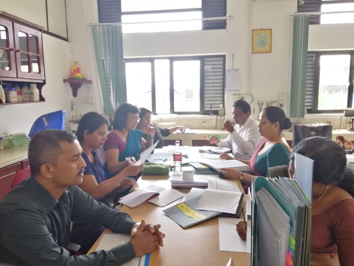UNIDO_LK's tweet photo. The provincial food lab in #Kurunegala walks the path towards #ISO17025 accreditation. #ITI and #GAD conduct an #internalaudit w/in the framework of @UNIDO_SriLanka’s #ConformityAssessmentProgram. Internal auditor trainees trained by @UNIDO_SriLanka participate as observers. https://t.co/j3kIbdQH1o