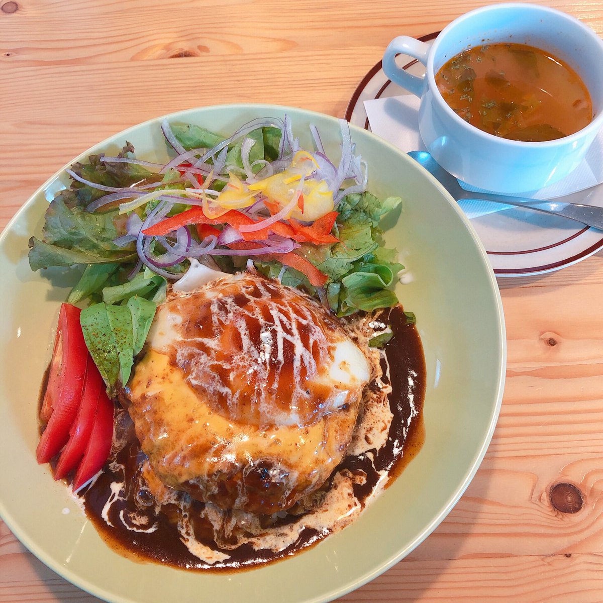 ケーブルネット鈴鹿 バシャ の鈴鹿うまいもん巡り 今回は Bowls Cafe Dinner ロコモコを中心としたカフェでバシャはカリフォルニアバーグを注文 ボリューム満点で最高 ダッチベイビーは温かくて冷たいパンケーキのようなシュークリームのよう ケーブルネット鈴鹿 バシャ の鈴鹿うまいもん巡り 今回は Bowls Cafe Dinner ロコモコを中心としたカフェでバシャはカリフォルニアバーグを注文 ボリューム満点で最高 ダッチベイビーは温かくて冷たいパンケーキのようなシュークリームのよう