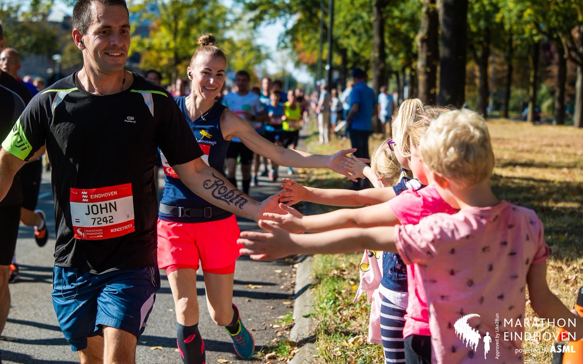 marathonehv's tweet photo. 🇬🇧 The school holidays have ended and the Marathon Eindhoven is getting closer. Sign up before September 12th and get your name on your bib number. The support will help you! 🙌
#run #eindhoven #marathoneindhoven #marathon #halvemarathon #halfmarathon #10k #5k #1EM https://t.co/HOmGeDmpq4