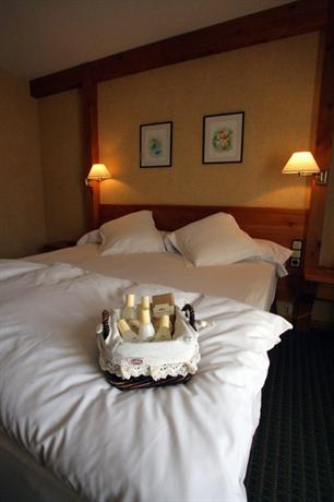 LuckyADHotels's tweet photo. #Hotel Deals in #Incles #SportHotelVillage starting at EUR99.55 https://t.co/6XPARW5AUo https://t.co/jGqN7hkMUR