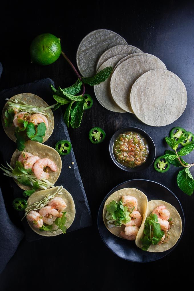 wenthere8this's tweet photo. These Vietnamese Shrimp Street Tacos are packed full of light and fresh umami flavors, then served with fried tortillas and the BEST fresh homemade Vietnamese salsa! #vietnamesecooking #vietnamesefusion #asiantacos #salsamaking https://t.co/fxqvfo16eB via @wenthere8this https://t.co/L5GKskWDaY