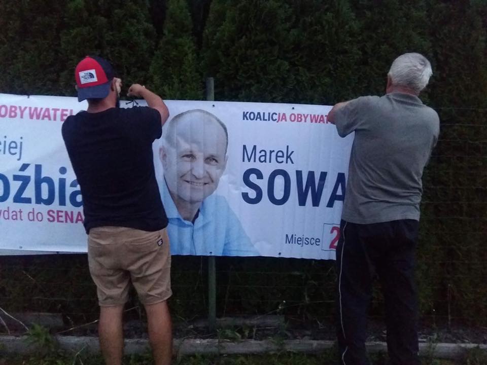 SowaMarek's tweet photo. Manewry banerowe w #Zator, #Podolsze, #Laskowa, #Smolice, #Rudze, #Palczowice, #Monowice i #Dwory :)
#SowaTeam
#KoalicjaObywatelska
@Platforma_org @NewsPlatforma https://t.co/a3STcGHV0j