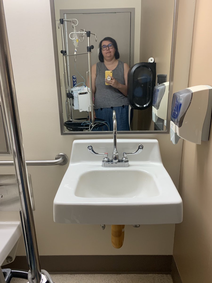 pdxfashionista's tweet photo. Behind the scenes, a thread: 1. Remicade Infusion day. 2. Crazy gazillion IV pokes bruises. 3. Tired and fed up. 4. My nighttime regimen. Contโ in comments. #SickPics #chronicillness #Migraine #Fibromyalgia #Psoriasis #psoriaticarthritis #NervePain https://t.co/OiBCRh99ir