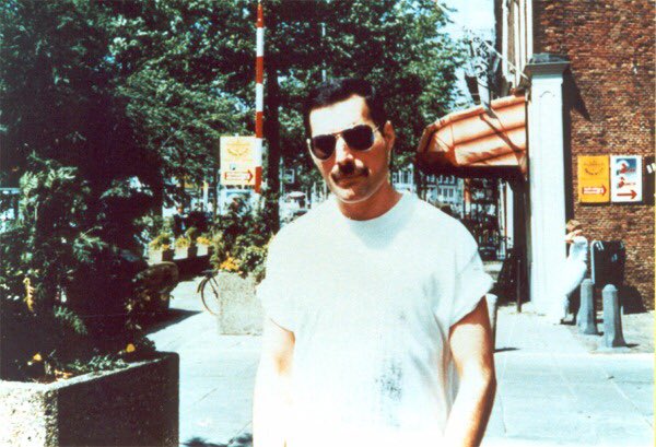 QueenFanClubUS1's tweet photo. Happy birthday dear fred https://t.co/UYgxlqqvbm