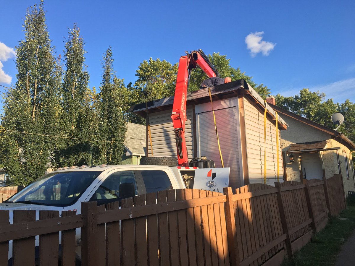 AlanSchtweetz's tweet image. Got the super-shed moved from house B to house A. Upstairs is mostly empty, and some progress packing the main floor and basement. It’s a one block #movingexperience !