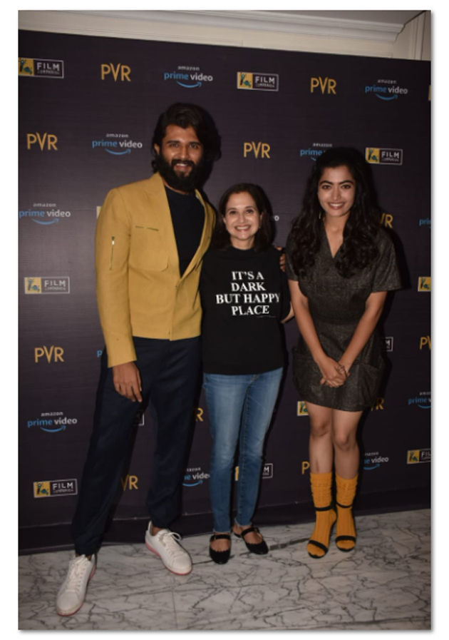 RealFirstBuzz's tweet photo. Dear Comrade Special Screening in Mumbai Photos
#dearcomradescreening #Rashmika #VijayDevarakonda #GavvaMedia https://t.co/nwUTBo7Tkk - Team FirstBuzz #RealFirstBuzz #FirstBuzz #Bollywood #Actress #Hot #Celebs #BollywoodActress
