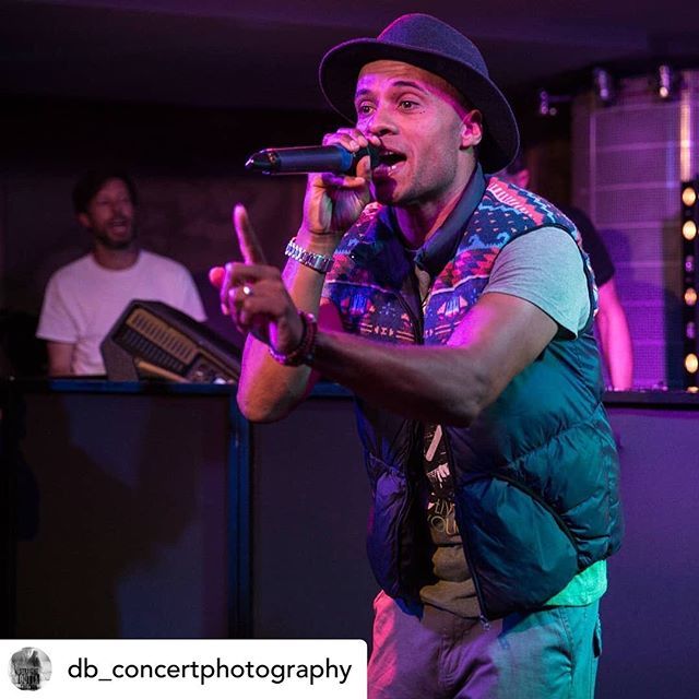 BluesandSoul's tweet photo. Posted @withrepost • @db_concertphotography One of the UK's most versatile MCs, this is @dynamitemcmc performing alongside @chali_2na in London last month. They work well together, hoping for more collaborations in the future.
#dynamitemc #hiphop #dr… https://t.co/LCVcZPqLVB https://t.co/UI43ACjmQk