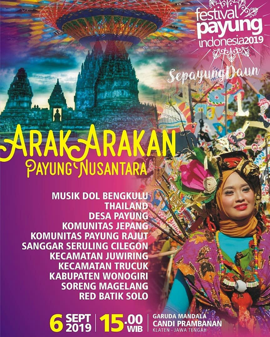 Arak Arakan Payung Nusantara membuka kerayaan Festival Payung Indonesia 6.9.2019 pk 15.00 wib di Candi Prambanan.  

 by @festival_payung_indonesia 

#festivalpayungindonesia2019 
#Candiprambanan
#musikdanbudaya