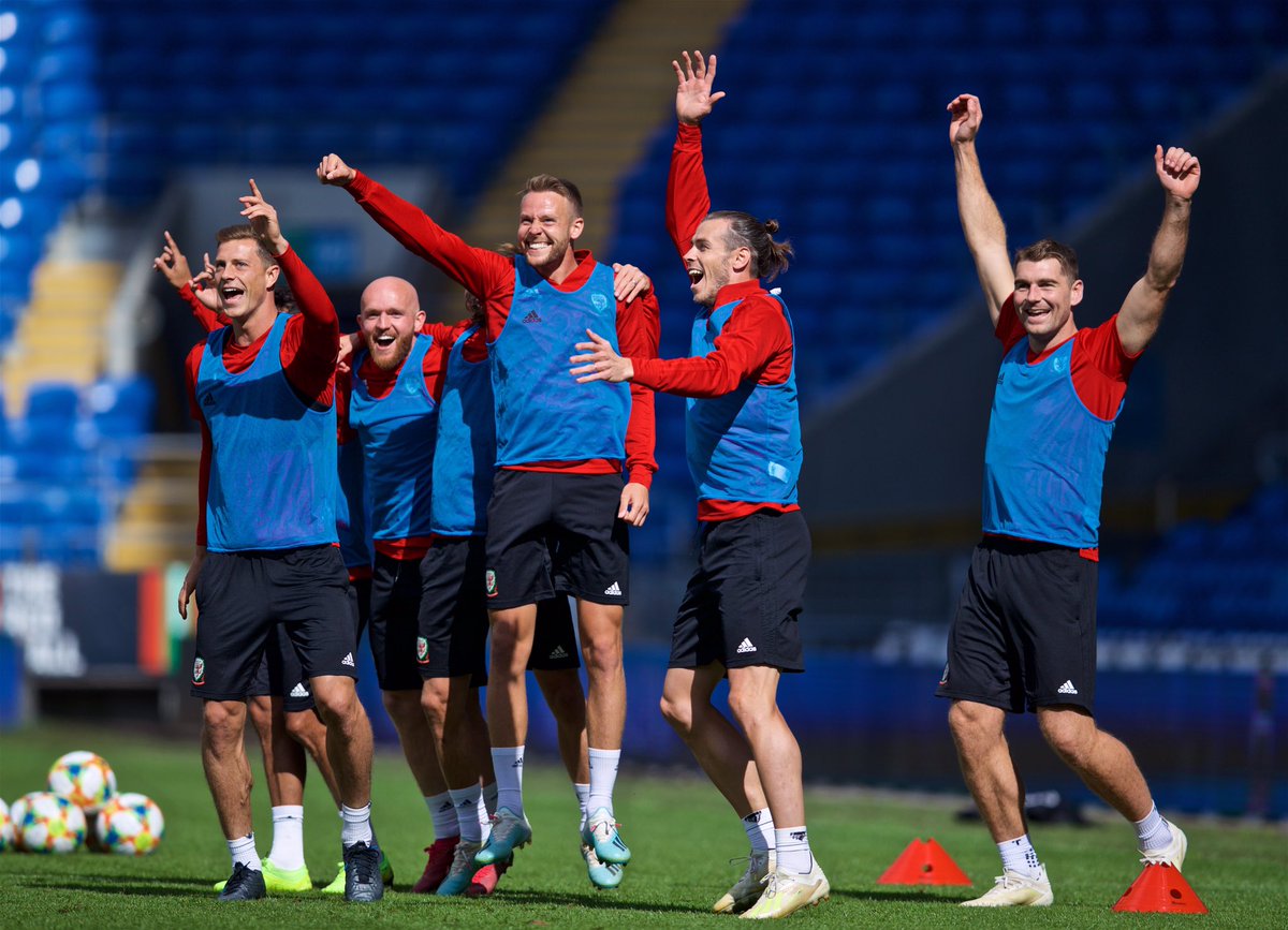 Bore da 😃

Hands up if you’re excited for matchday 🙋‍♀️🙋‍♂️

#TogetherStronger #YWalGoch #TheRedWall