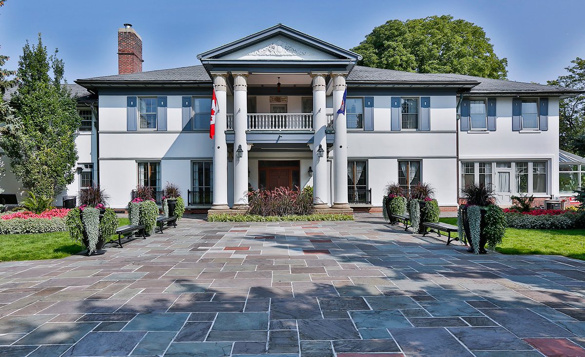 cityofmarkham's tweet photo. The @HeintzmanHouse (circa 1817), also known as Sunnyside Manor Farm, is one of the oldest buildings in Thornhill-Markham. Learn more about its history and enjoy live music at #DoorsOpenMarkham on September 7!
Learn more: https://t.co/wansxQwnWO https://t.co/c4RRDRJosT
