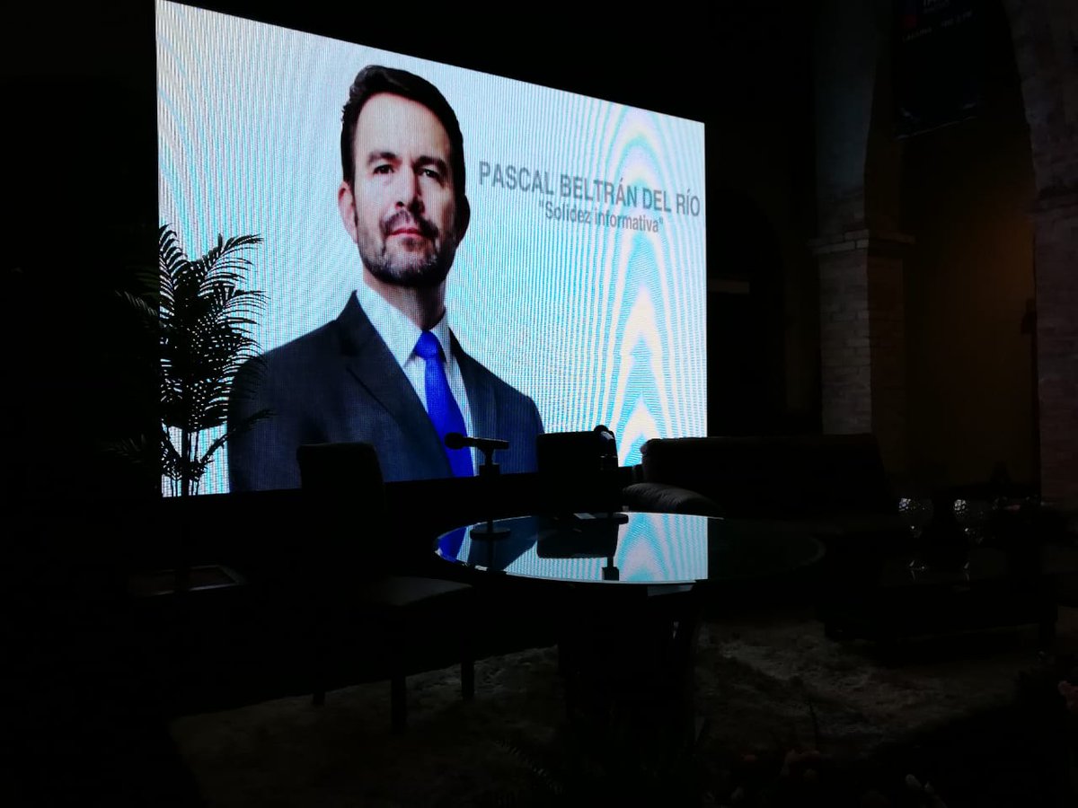 Imagen_Mx's tweet photo. #ALAIRE Primera Emisión con @beltrandelrio desde Torreón, Coahuila, en el marco del Road Show Imagen Laguna 2019. https://t.co/nNBDqPA2KG