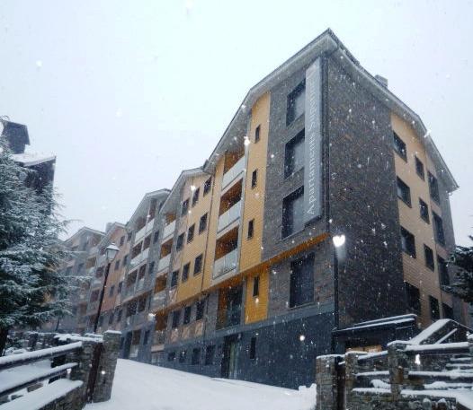 LuckyADHotels's tweet photo. Hotel #Deals in #Bordesd'Envalira #ApartamentosSuperiorElTarter starting at EUR61.55 https://t.co/5jIsNGeICS https://t.co/o6CNFez0R6