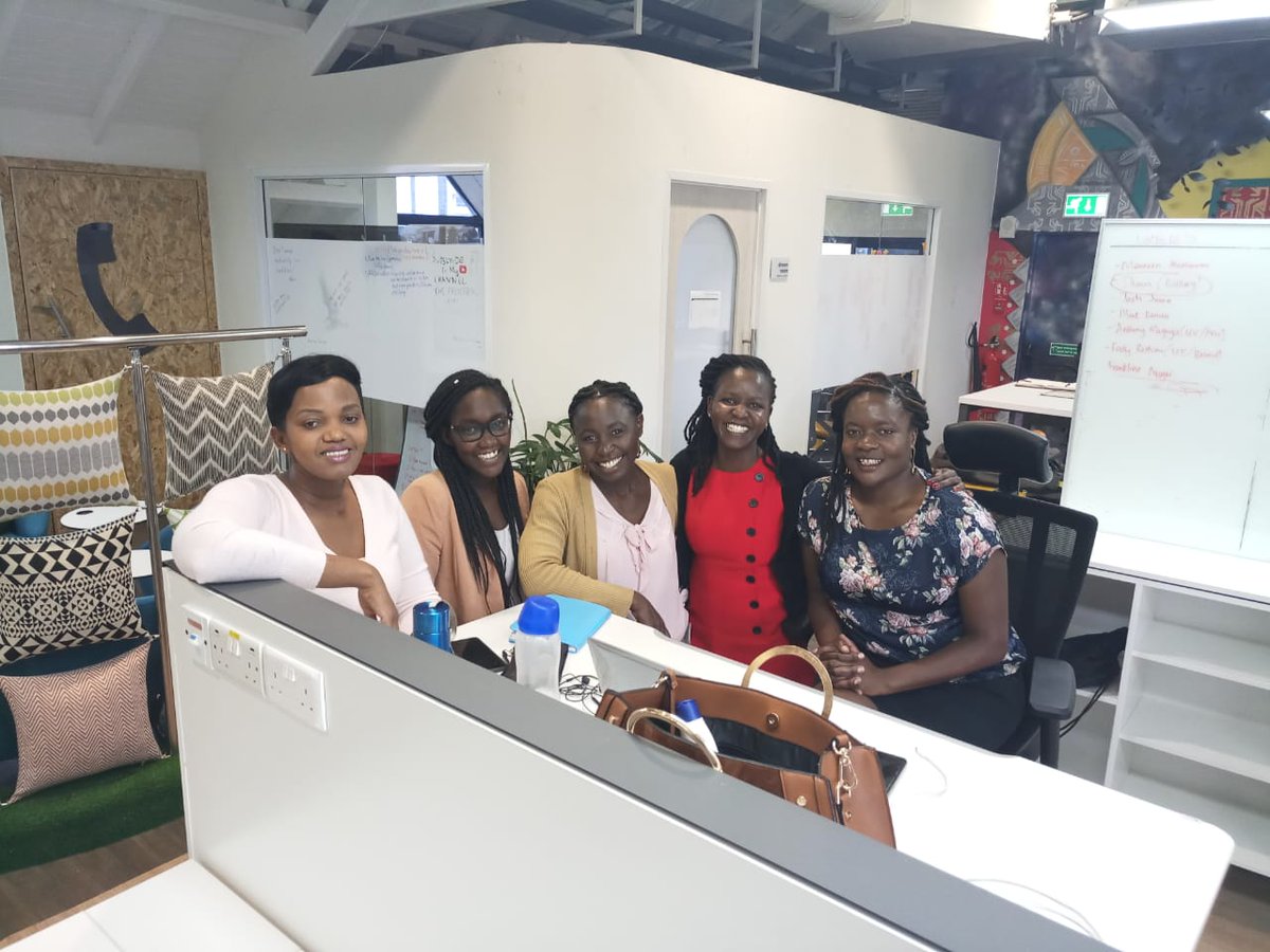 kuigithui10's tweet photo. I met 'Dr. Martha' from Loreto Limuru at Young Scientists 2018 where I was a judge &amp; later hosted her @SafaricomAlpha
where she met Computer Scientists who inspired her. Now she has been accepted to UON for Computer Science!
#payitforward
#WomenInSTEM
@YSTKenya 
@IrlEmbKenya https://t.co/rjWSClpXnH