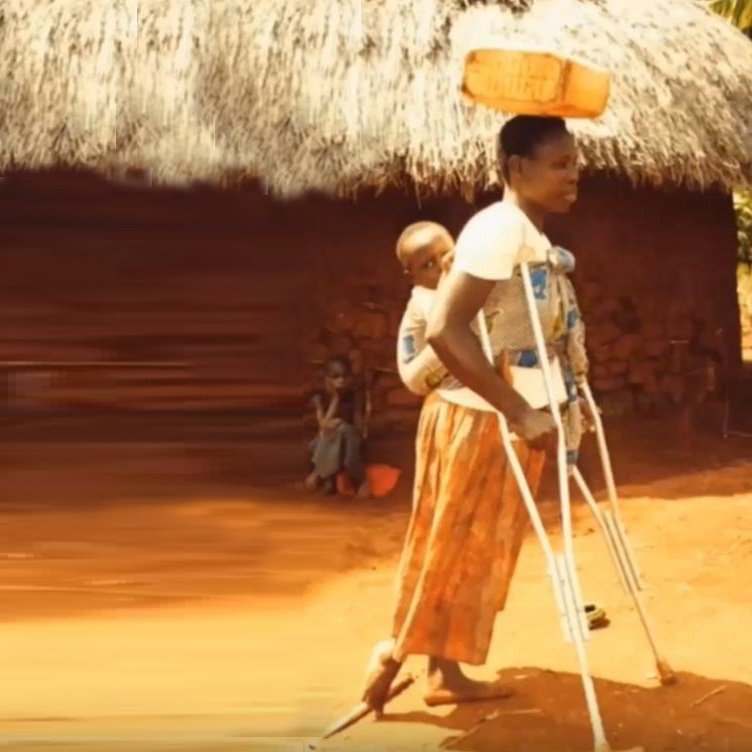 MillennialMedic's tweet photo. #MobilityisLife ! A Mom knows , she has to keep moving for life. We should keep moving forward and doing things - That's the beauty ! Positivism is the principle.The will power is inside you, Just realize it and move on. Grab your #crutches - Keep moving https://t.co/24jPLYWDHF https://t.co/u2p8jqA9W8