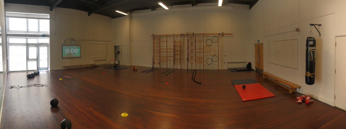 Circuits today with my Year 9 class looking at HEART 
(🧠HEAD❤️HEART🤲🏼HANDS curriculum) 
#fitnessfridays #misspikepe #workhard #fitnessisfun