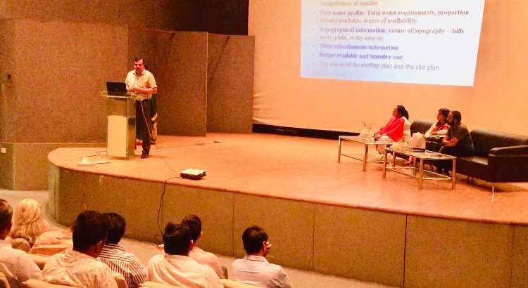 GuruJalGurugram's tweet photo. #DivisionalCommissioner, Mr. Ashok Sangwan, addressing Builders' #Workshop at #HSIIDC #Manesar, "हम जिस डाल पर बैठे हैं, उस ही को काट रहे हैं  | There is no substitute for water."

#ConnectTheDrops #GetWaterConscious https://t.co/FlK3vPFmXU