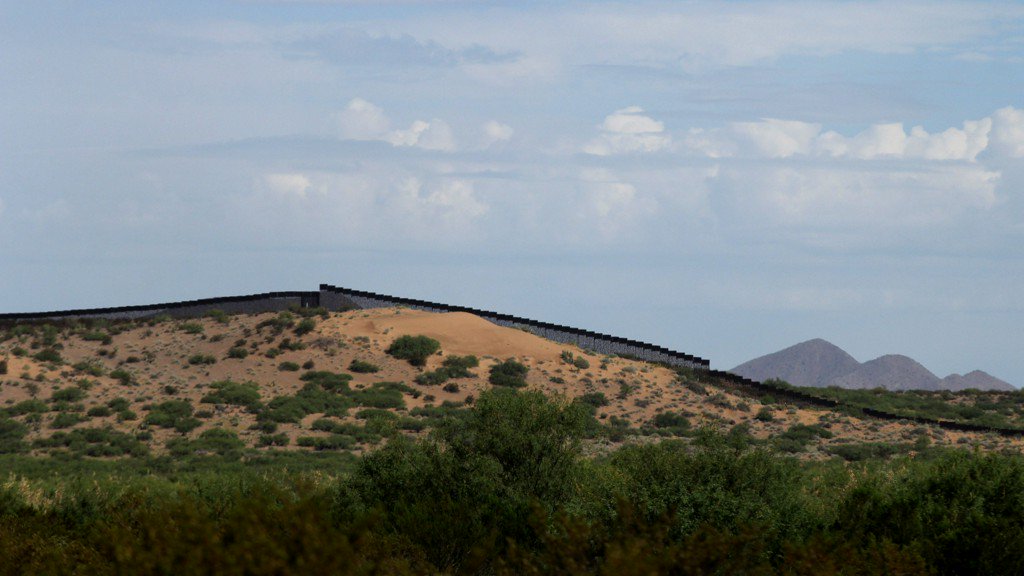 To build Trump’s border wall, Pentagon will divert funds from military schools and day cares thinkprogress.org/to-build-trump…