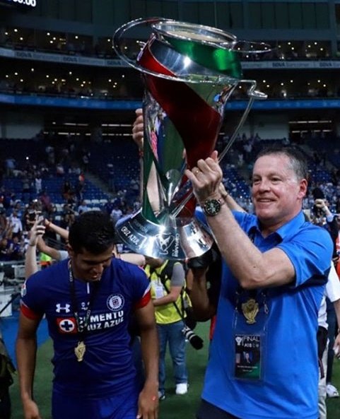 yamil_bg9's tweet photo. Hoy sé verá si Billy y Robin tienen 🥚🥚 y mandan a chingar a su madre a Garcés. Pero pase lo qué pase hoy la afición está de su lado señor @RPELAEZ9 hoy somos usted y nosotros vs ésas malditas ratas.
#YoConPeláez 
#CruzAzulEsDeSuGente 
Chingas a tú puta madre Garcés. https://t.co/50gjs7OPm6