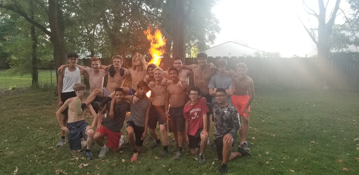pumattxc's tweet photo. After a disappointing meet Tuesday and a gut check week it was nice to see the team come together for 2 hard workouts in a row followed by a fun team dinner! "Adversity causes some men to break; others to break records!" https://t.co/nClQuW28N8
