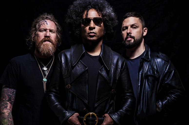 Feliz Cumple William DuVall! Happy Bday William DuVall!   