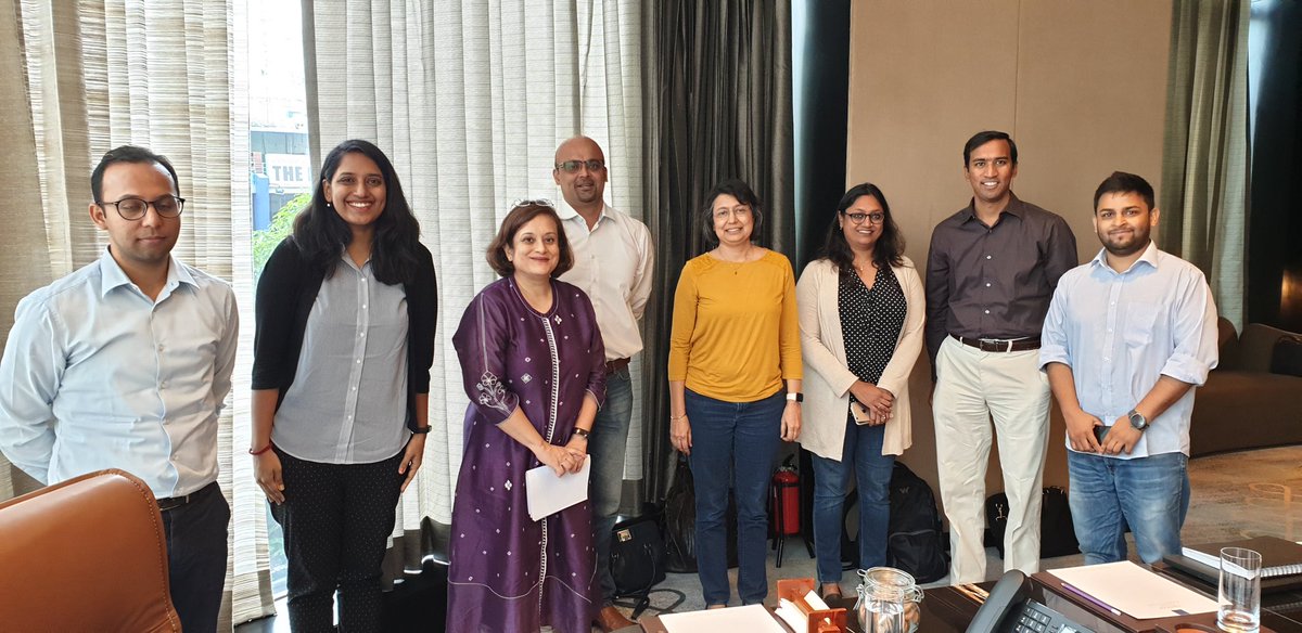 debjani_ghosh_'s tweet photo. Spent a fab morning interacting with a few of our strat ups... anyone who still questions India's ability or hunger to innovate needs to spend some time with our startups! #Jiny #GIGI @_AskSid @hopOn @opentalk #headwayAi pleasure meeting u all..brilliant work all round. https://t.co/PAZ68t0ejo