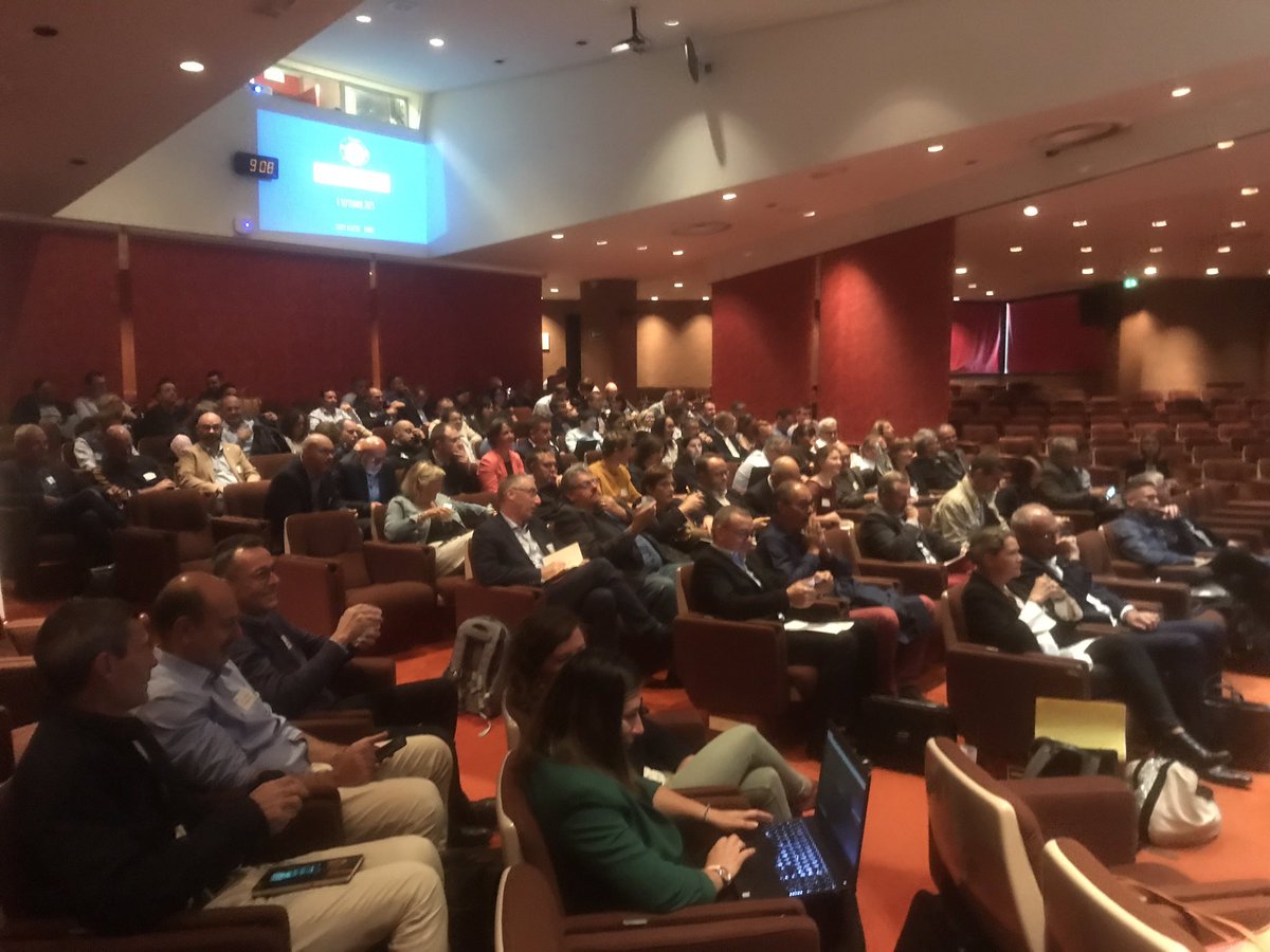 130 présents pour cette Commission <a href="/produitenbzh/">Produit en Bretagne</a> qui rassemble aujourd’hui des adhérents du réseau acteurs de la GMS et de la restauration (industriels et distributeurs) au Crédit Agricole Morbihan @CreateurEn56 ! 
<a href="/produitenbzh/">Produit en Bretagne</a> = reseau apprenant et facilitateur d’échanges