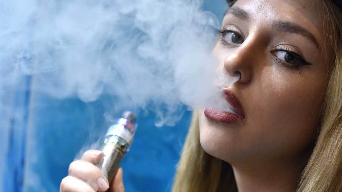 KulikovUNIATF's tweet image. Michigan becomes first state in the #US to ban flavored #ecigarettes - prohibits online and retail sales of flavored nicotine #vaping products. eu.freep.com/story/news/loc…