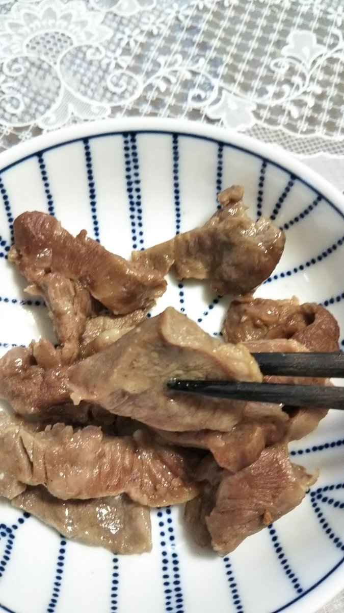 あおば V Twitter 豚のこめかみのお肉ですって 脂が乗ってて柔らかくてお酒がすすむ君さん