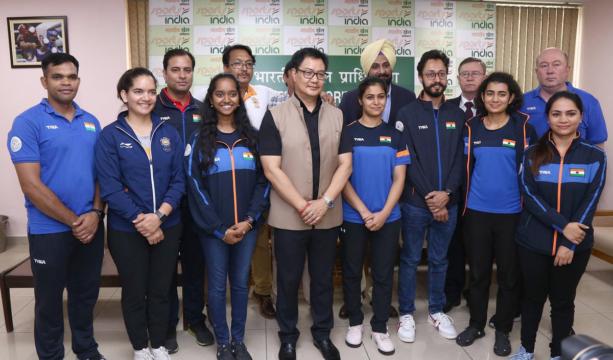 Minister YAS, Shri @KirenRijiju met with #shooting #TeamIndia, which is back after winning 5 🥇2🥈& 2🥉 medals at #ISSFWorldCup 2019. We topped the medal list in the event. Kudos to the team. 👏👏🇮🇳 India is immensely proud of you. #IndiaontheRise