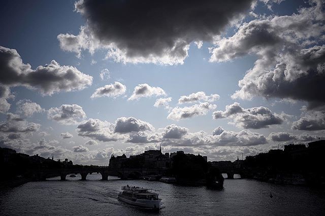 ... #1415mobilephotographers #afpphotos #afp #afpphoto #streetphotography #myparis #instagood #photooftheday #picoftheday #instamood #instadaily #paris #hikaricreative #lgersparis #igersfrance #igers ift.tt/34ssqsY