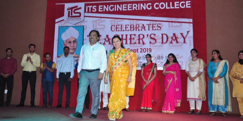 ITSEduGroup's tweet photo. Teacher's of ITS Engineering College did a ramp-walk and enjoyed thoroughly during the Teacher's day celebration on 5th Sep, 2019.  We are sharing few glimpses here.

#rampwalk #itsecgn #itsengineeringcollege #teachersday https://t.co/XSq38Brhq9