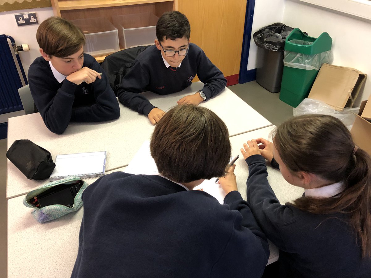LMS_English's tweet photo. Some fantastic group work from 9k1 this morning, busy using their deduction skills. @LlantwitMajorSc #RomeoandJuliet #murdermystery #Shakespeare https://t.co/v24Br0w03y