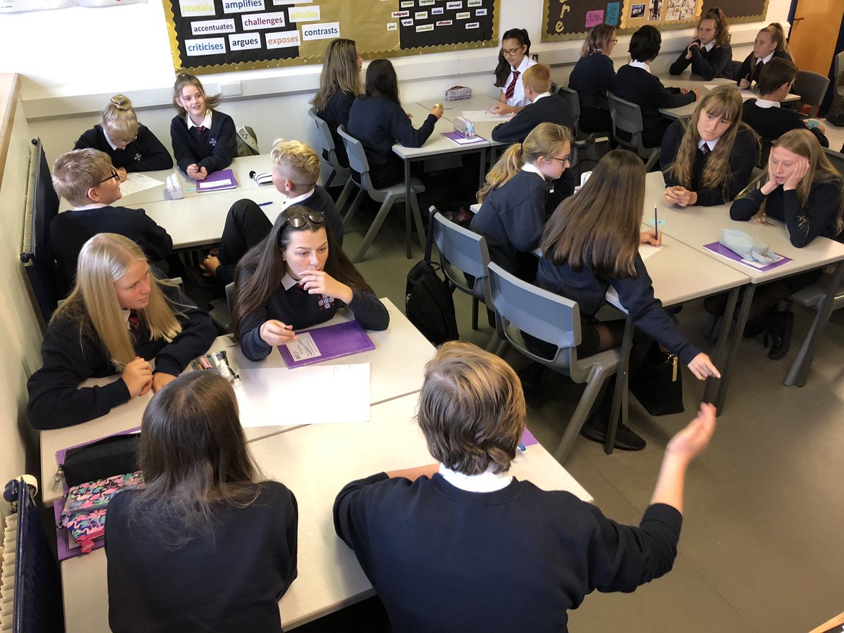 LMS_English's tweet photo. Some fantastic group work from 9k1 this morning, busy using their deduction skills. @LlantwitMajorSc #RomeoandJuliet #murdermystery #Shakespeare https://t.co/v24Br0w03y