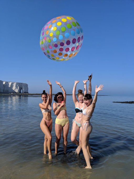 Too many great pictures were taken over on our girly holiday i just had to share again 🎉🤤 #margate https://t<a href="/tag/margate"class="tags"><span>#margate</span></a>