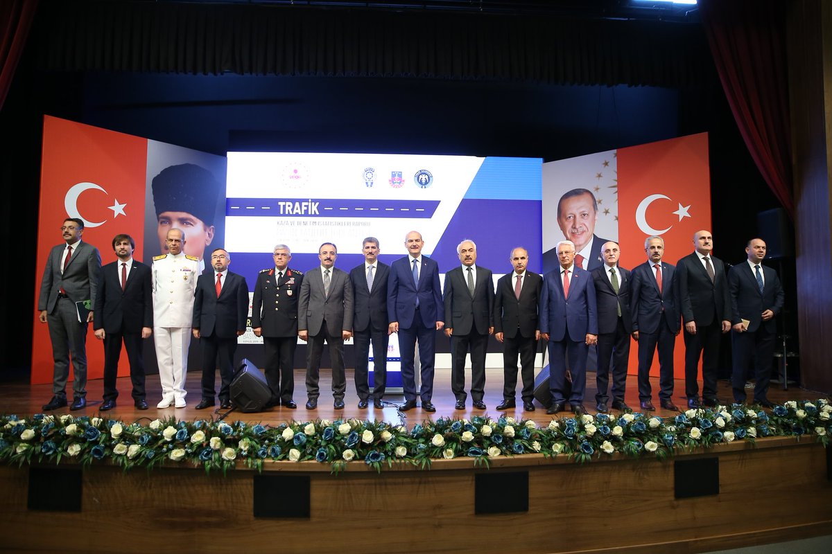 suleymansoylu's tweet photo. İnsan hayatı söz konusu olduğunda bizim için 1⃣ rakamı, çok büyük bir rakamdır; bunu 0⃣ yapana kadar en küçük bir mutluluk ve rahatlık bizim için söz konusu değildir.

📍Ankara | Trafik Kaza ve Denetim İstatistikleri Raporu Basın Tanıtım Toplantısı https://t.co/1w6ypmlu1I