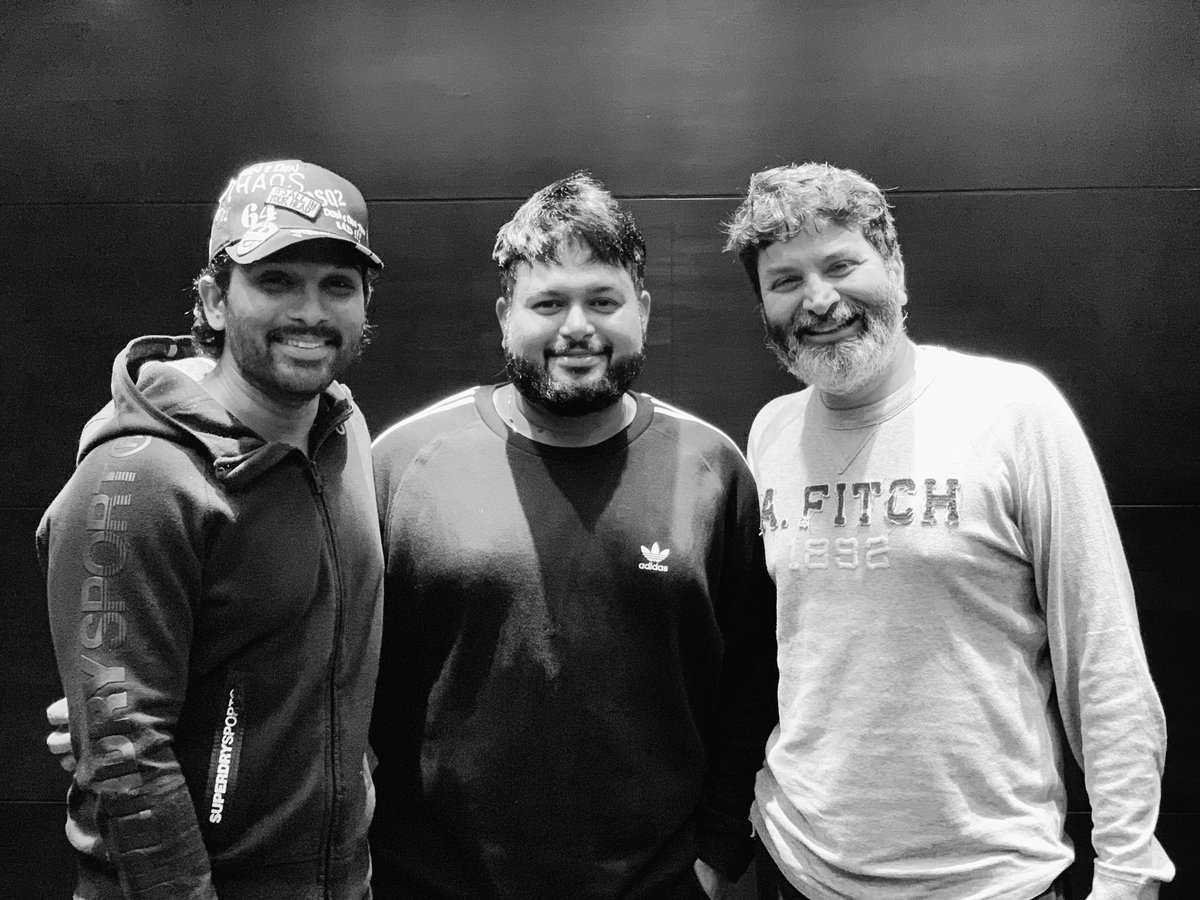 AlluNikhil11's tweet photo. #Novembercomesoon !! ♥️ 👊🏽 🔊🔊
@alluarjun @hegdepooja
@iamSushanthA @AAArmyHyderabad
#Trivikram sir ❤
#godbless
#AlaVaikunthappuramulo https://t.co/LJXljKTVS2 https://t.co/oTKLPJkw11