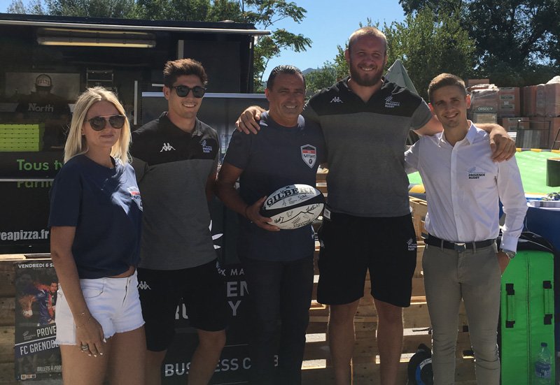 VIProvenceRugby's tweet photo. Thibault Dufau et @FabbriGeoffrey
étaient présents hier sur le lancement des #Batidays, évènement organisé par notre partenaire, la société #SIMC hier après-midi.
#Sponsoring https://t.co/dzOvg4Rrhd