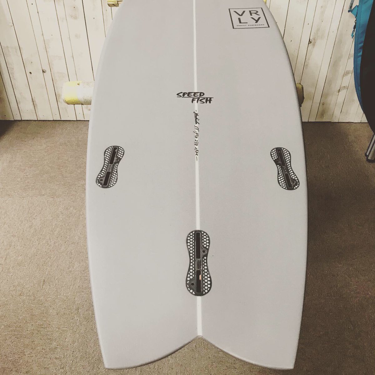 Varley  surf  bord　5.7